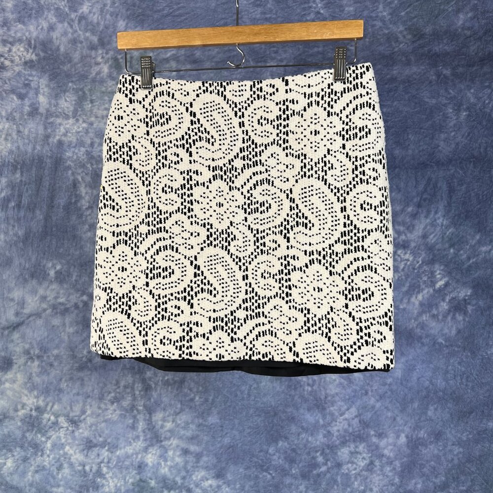 Etcetera Black w/ White Lace Skirt Sz 6